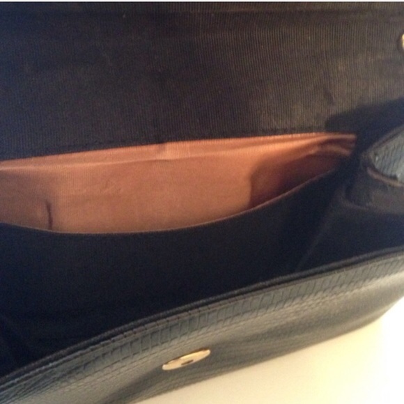 Vintage Black and Gold Tone Convertible Clutch - Picture 4 of 4